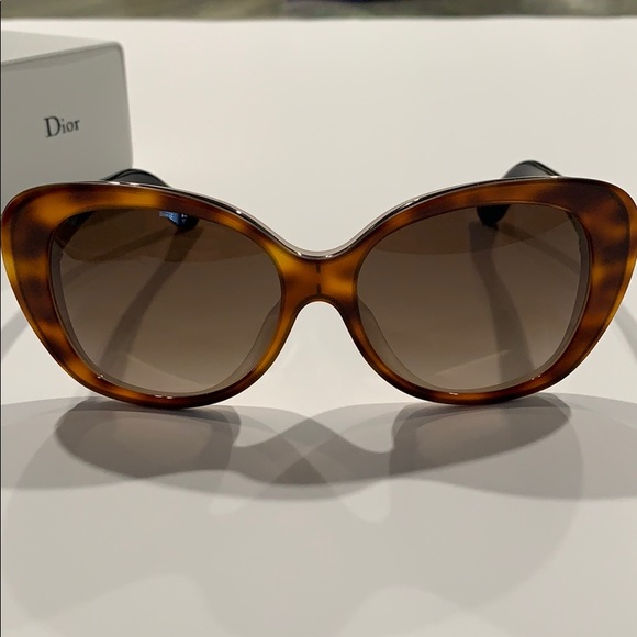 🆕Dior Promesses Sunglasses - Picture 4 of 8